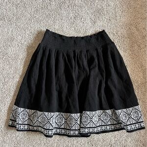 Old Navy Bohemian Black Skirt with White Embroidered Hem - Women's Skirt XS